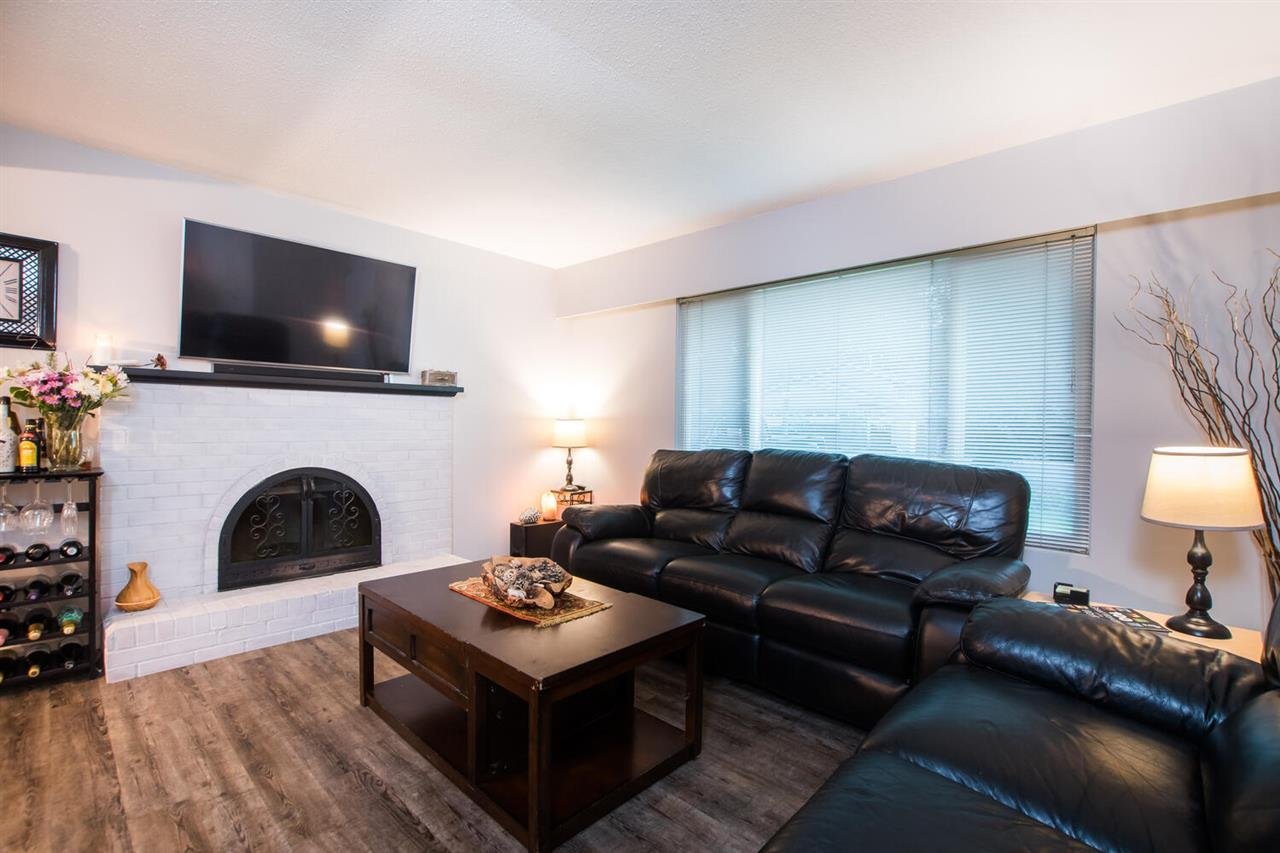19983 38a Ave