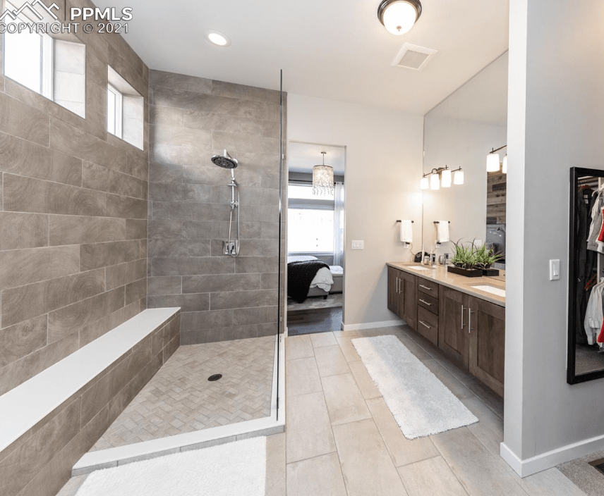 9535 Tutt BL