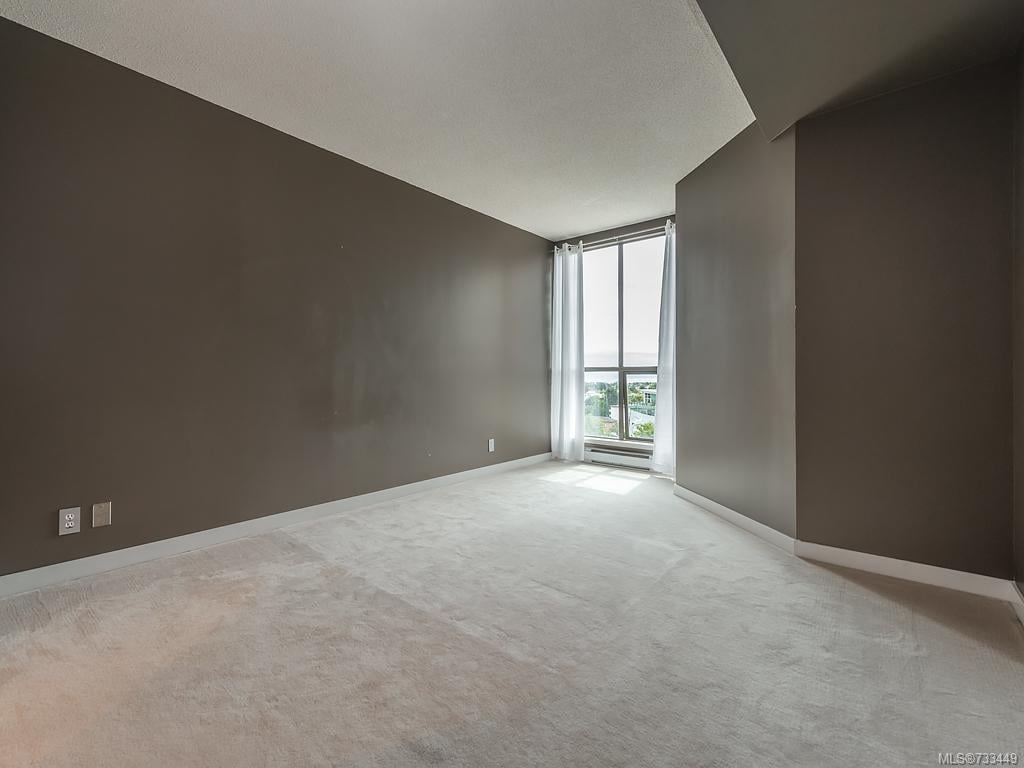 1101-1020 View St