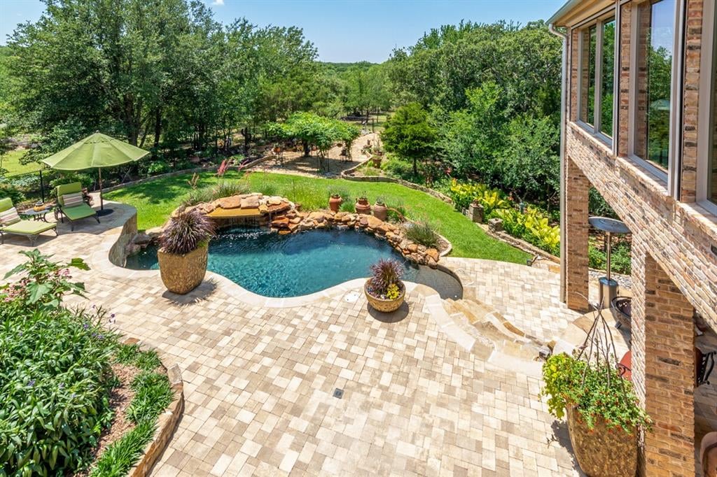 2907 Peninsula Dr