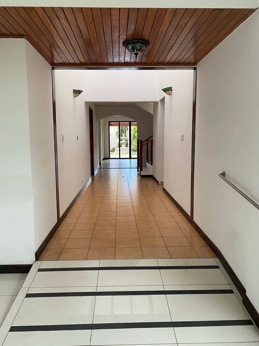 Versatile Mixed Use Estate, Curridabat, San Jose
