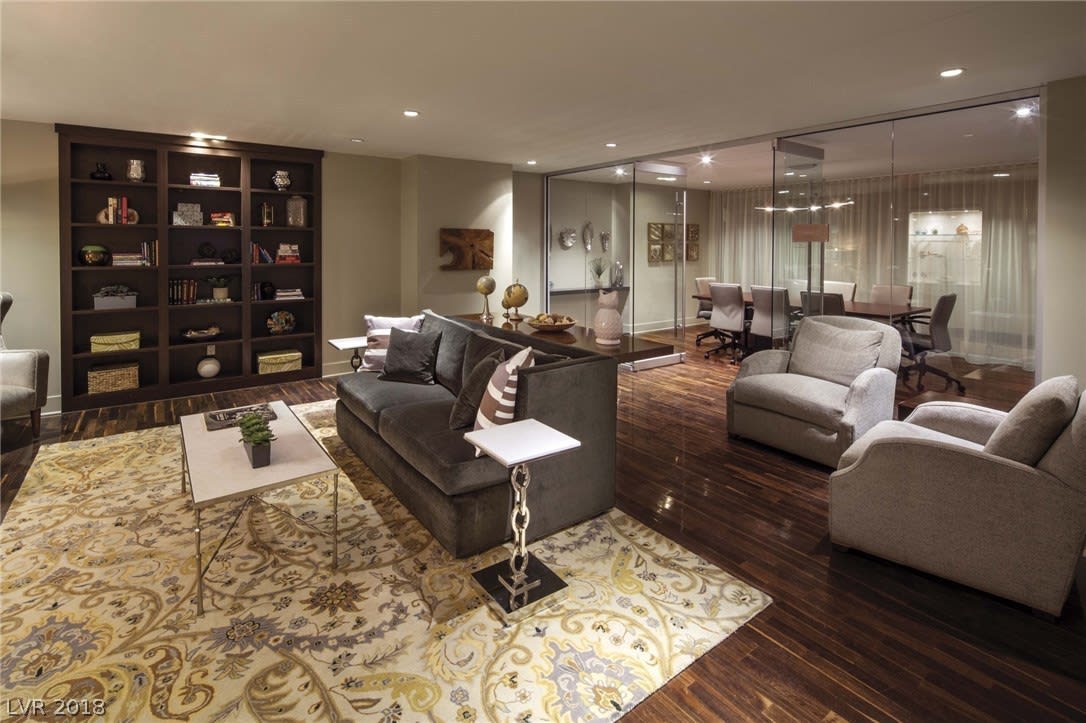 8255 Las Vegas Blvd S #1718