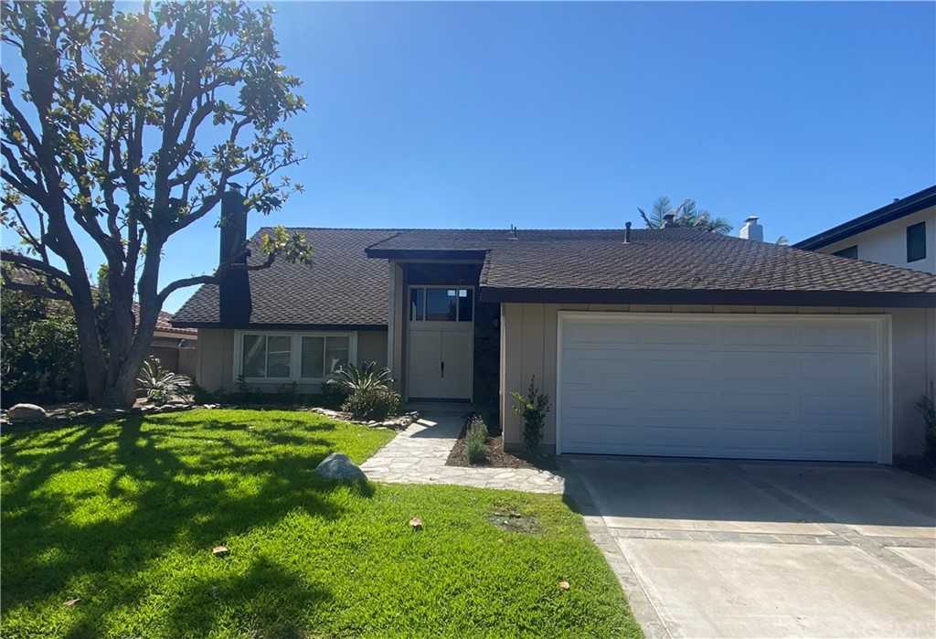 2729 Sandpiper Drive