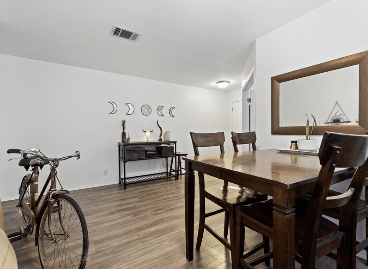 1705 Pannier Lane