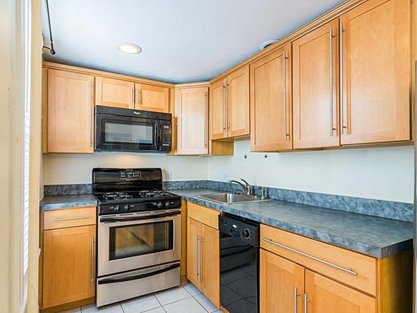 22 Rockland St, #22