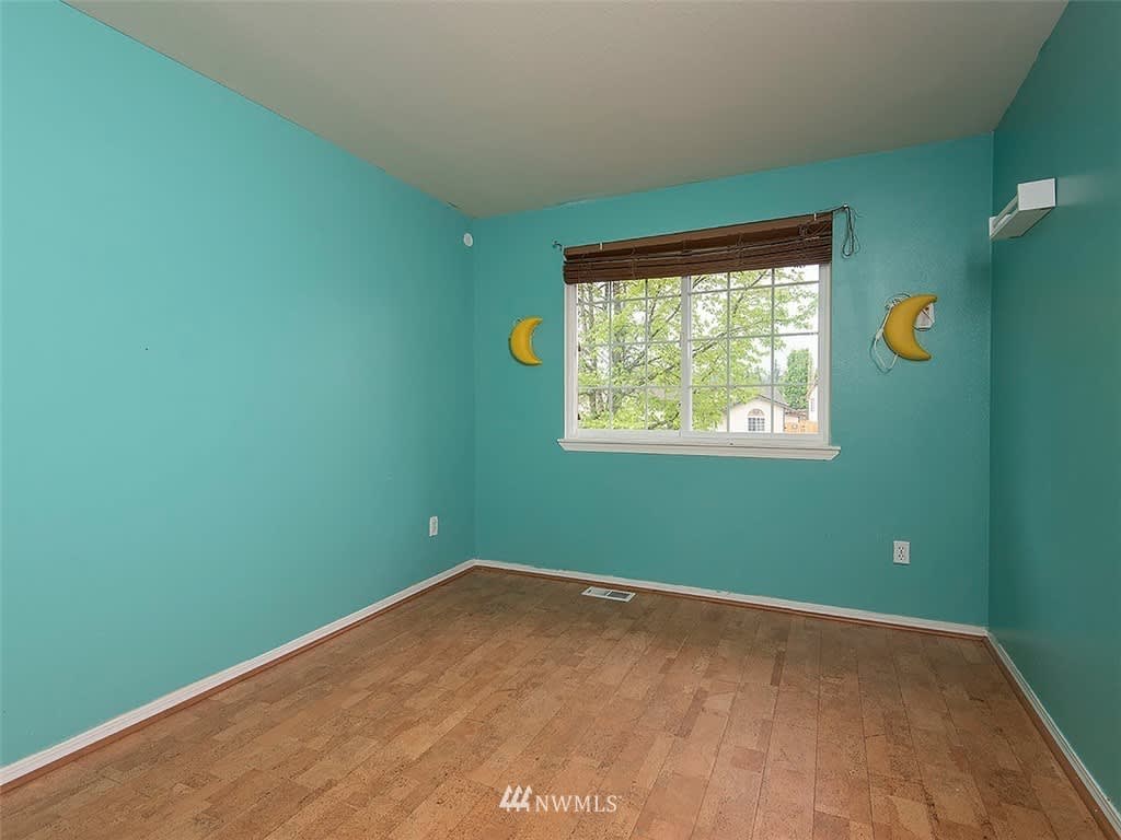 114 Tompkins Pl