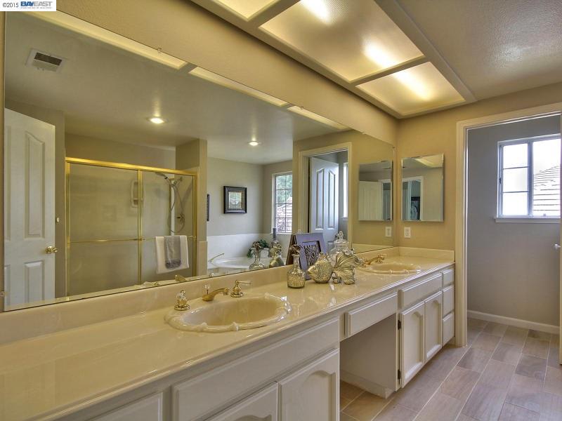 135 Glasgow Cir