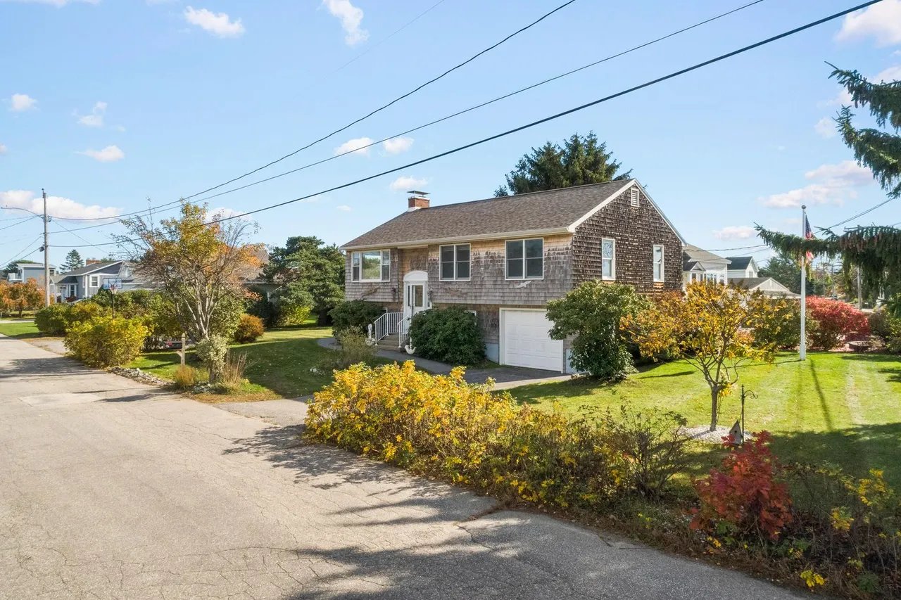 New Listing! 2 Seabreeze Avenue, Biddeford, Maine – $850,000