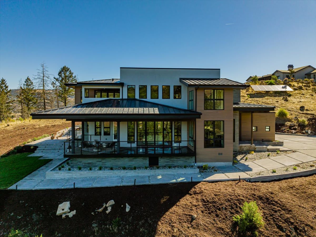 3958 St Andrews Dr