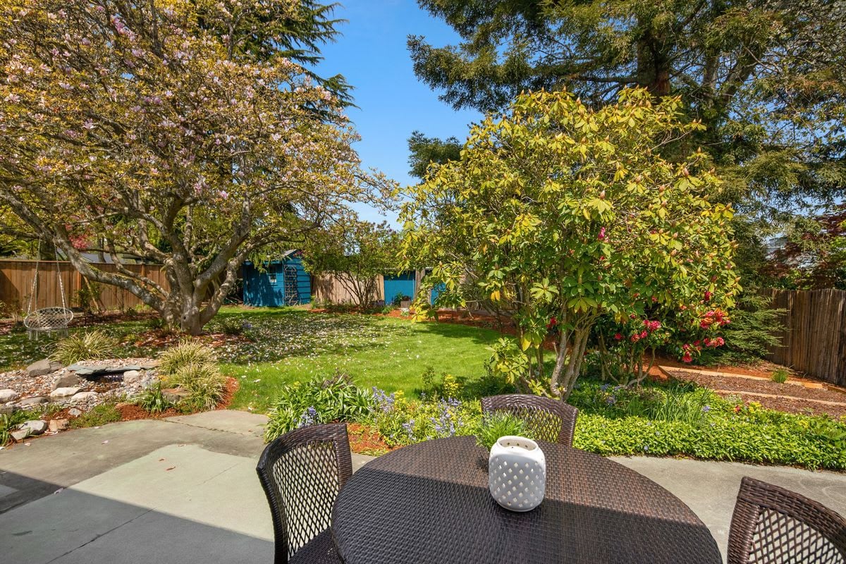 Charming Views in Arbor Heights
