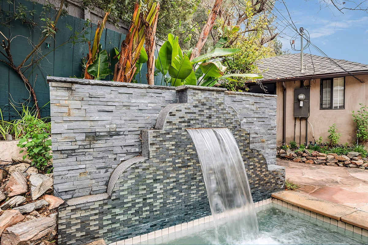 1600 Benedict Canyon Dr