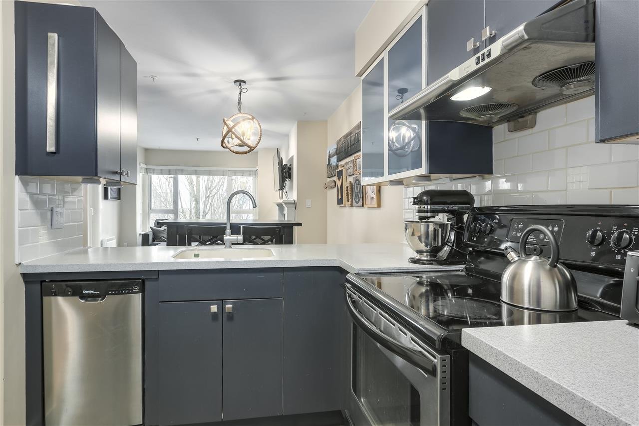 409-937 W 14th Ave