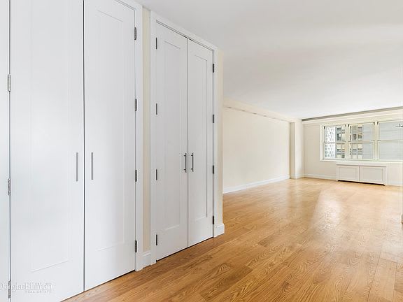 159 West 53rd Street Unit: 25G