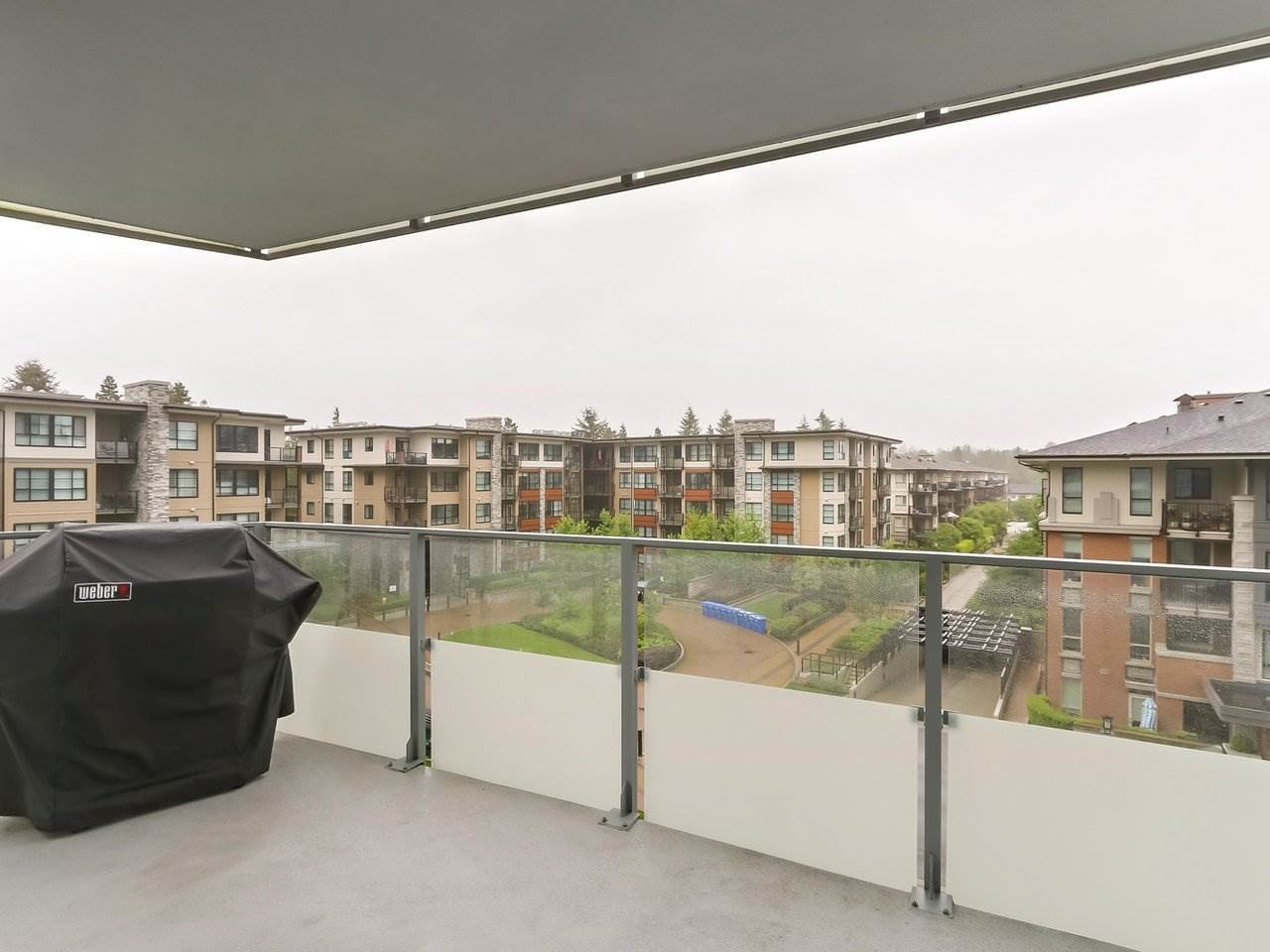 501-3093 Windsor Gate