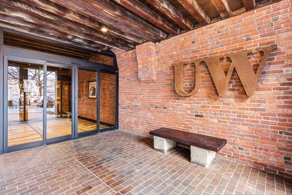 343 Commercial St, #104