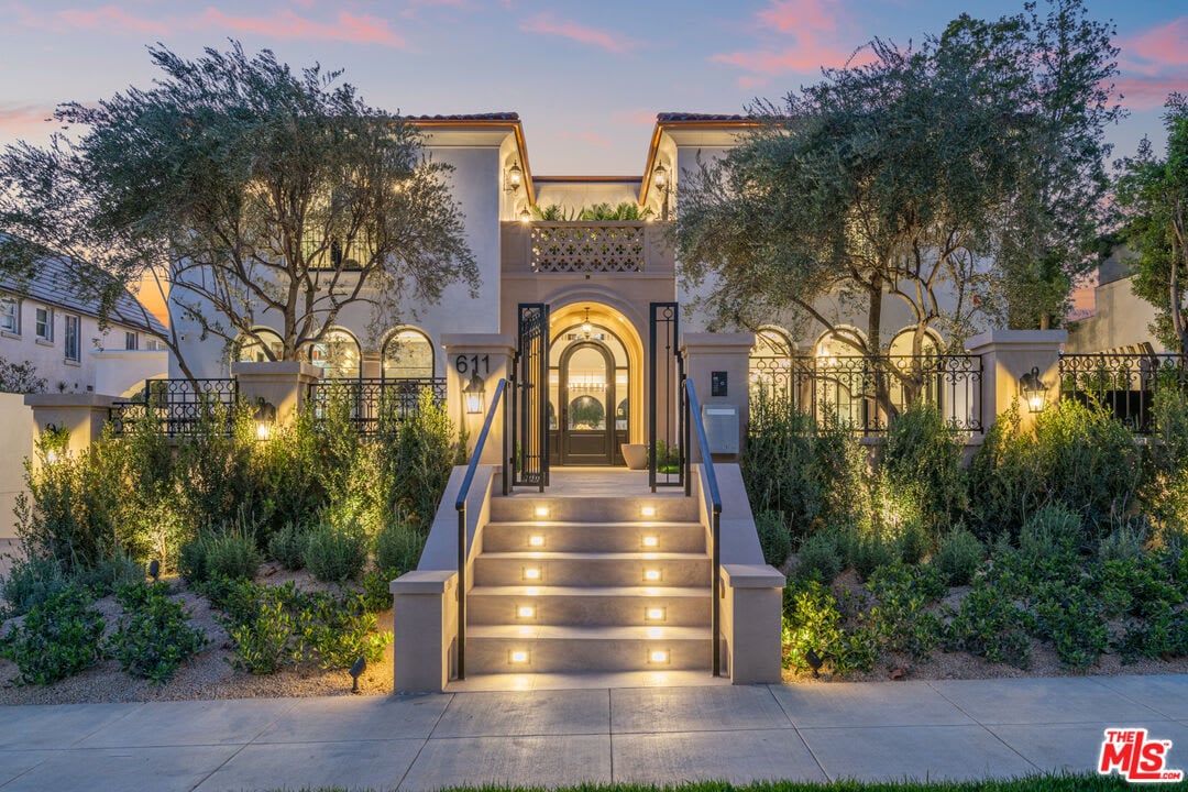 Grandeur Legacy