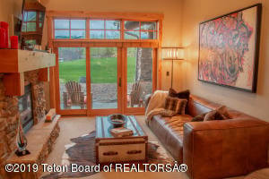 122 Hastings Dr, #106