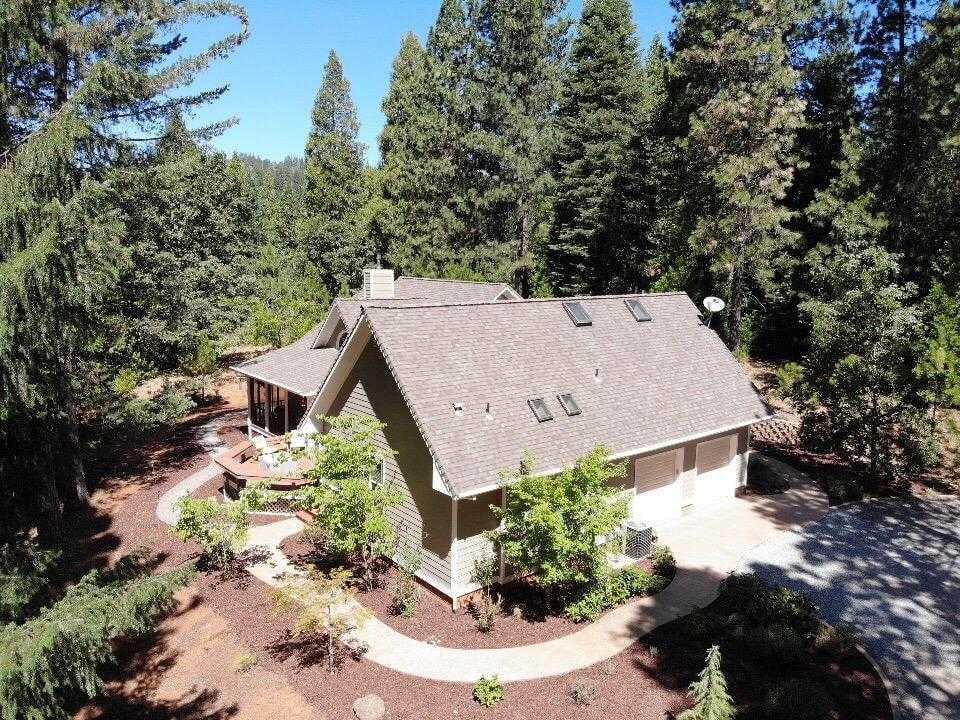17401 Isabel Court