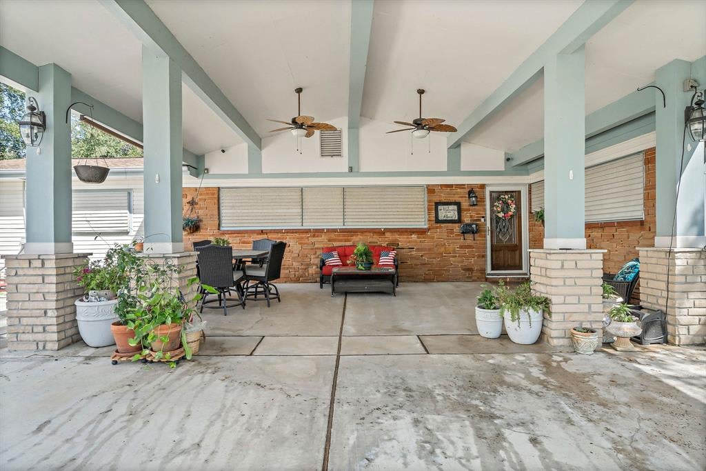 10 13th Ave N Texas City, Tx 77590