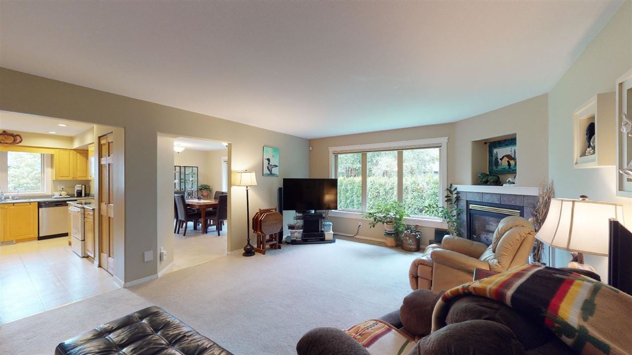 1020 Tantalus Pl