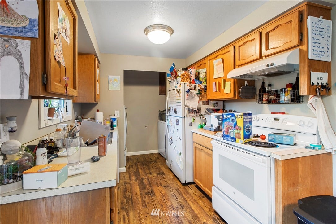 A & B-412 State St