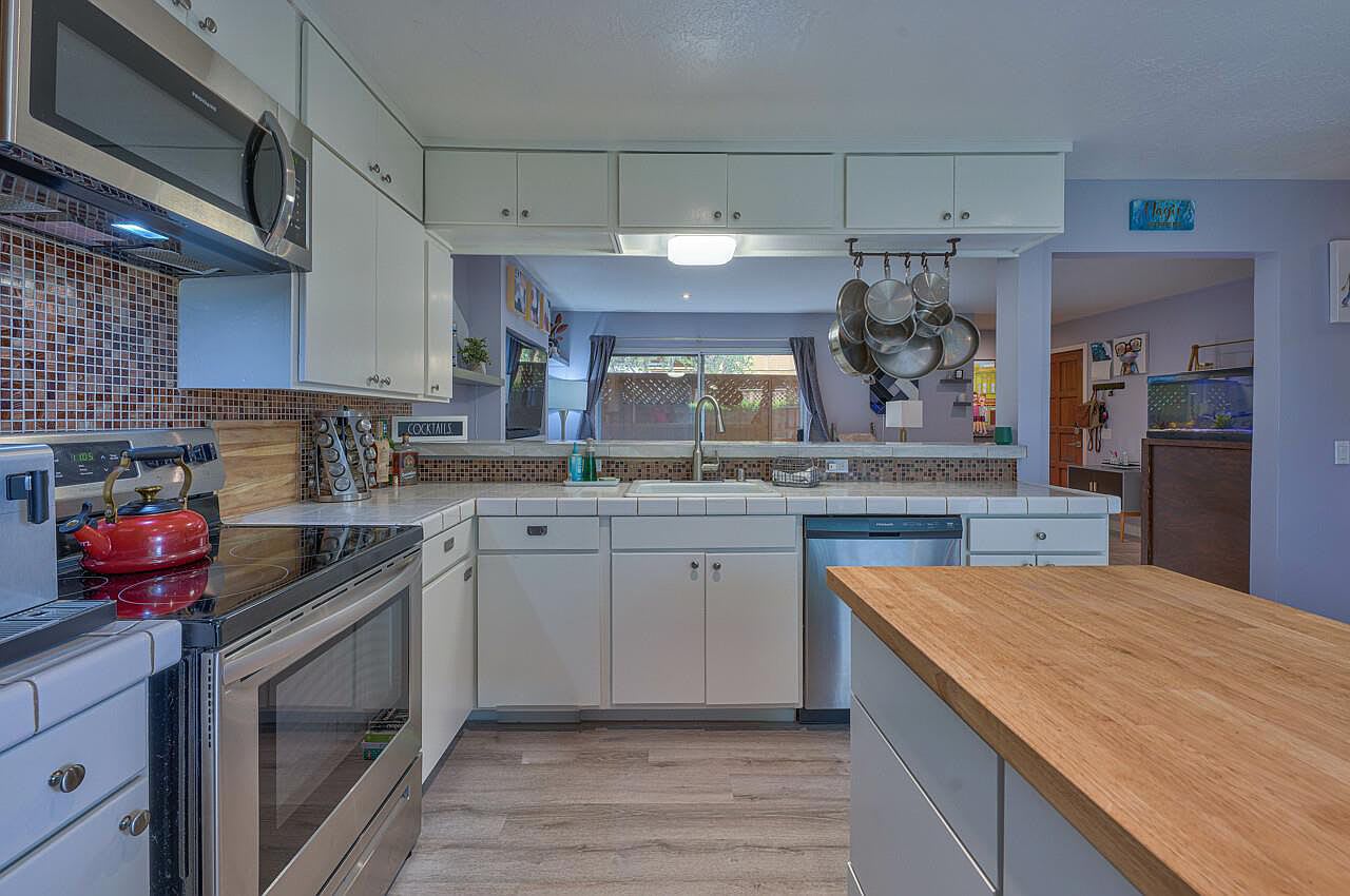 3156 Eucalyptus St APT 8