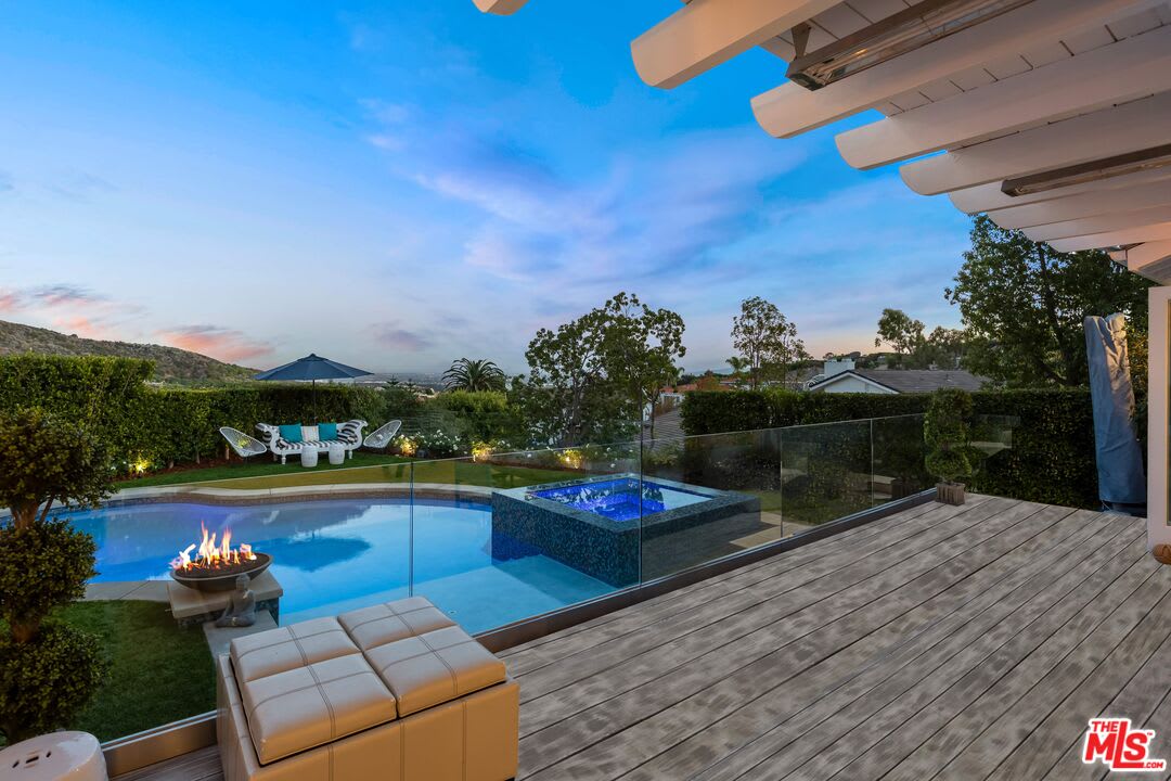 Summit Oasis