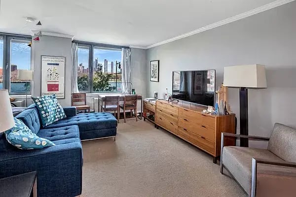 455 Main Street Unit: 4P