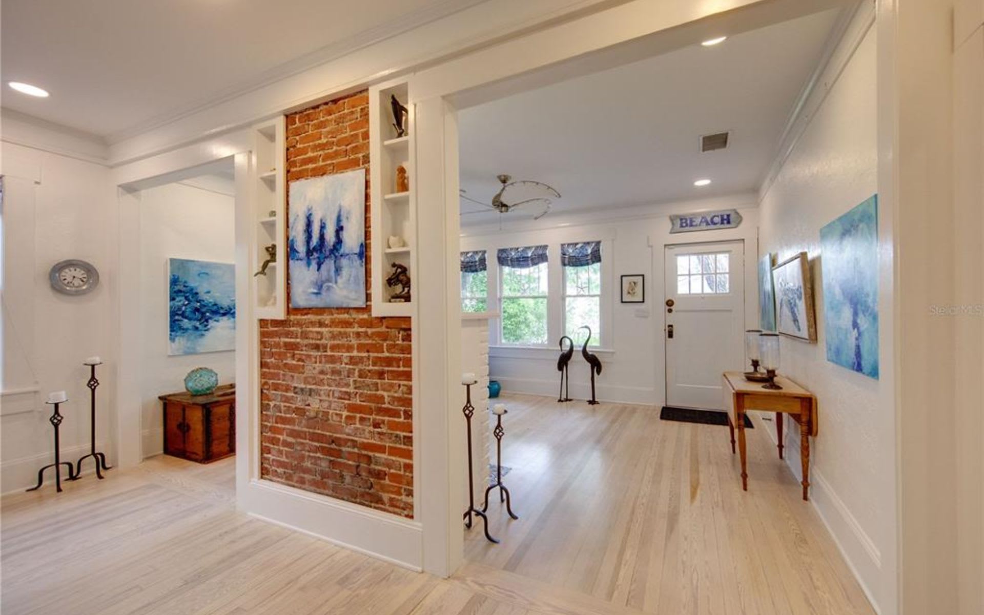 1122 Pomelo Ave