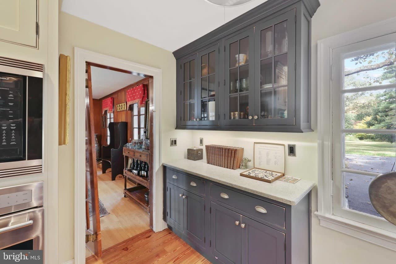 26 Windward Dr