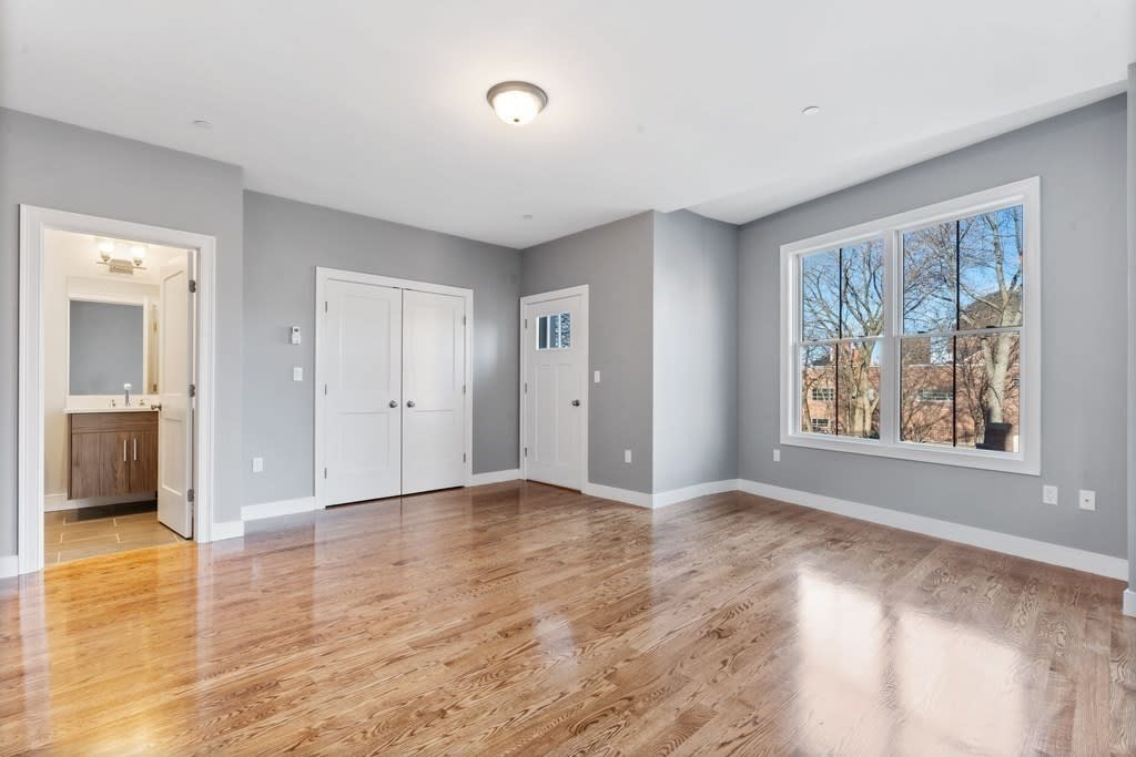 17 Centre St, #1