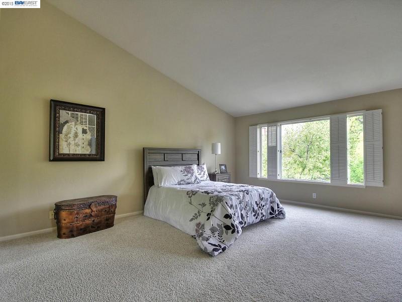 135 Glasgow Cir