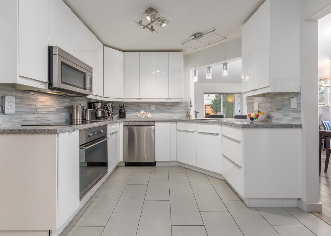 112-1466 Pemberton Ave