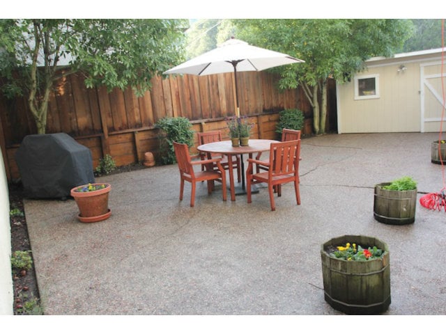 3300 Bay Ct