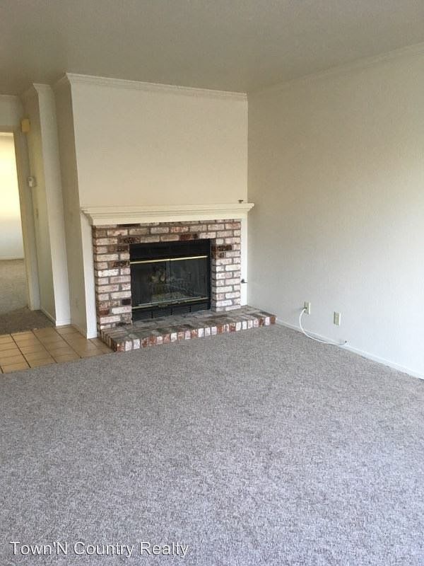 1056 Padre Dr UNIT 2