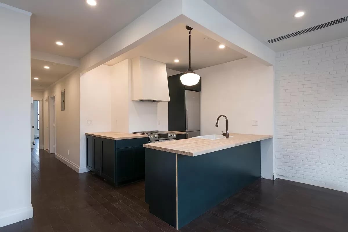 721 Saint Nicholas Avenue Unit: 2