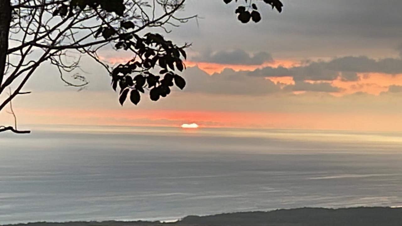 Incredible 7,000 Ft2 Ocean View Home With 200 Acre Reserve!