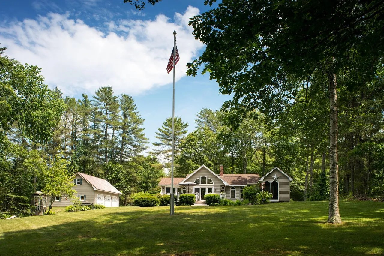 New Waterfront Listing! 68 North Clary Road, Jefferson, Maine – $675,000