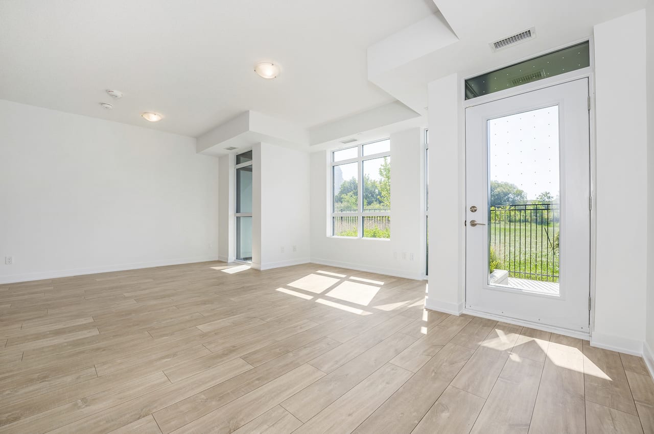 251 Manitoba St Unit: 117
