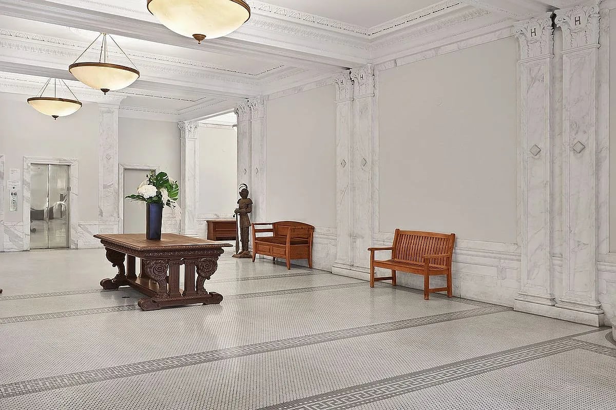 420 Riverside Dr, #2G