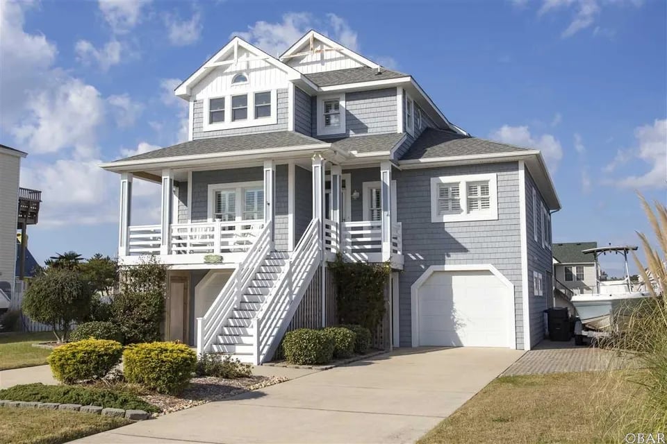 202 W Albacore Drive