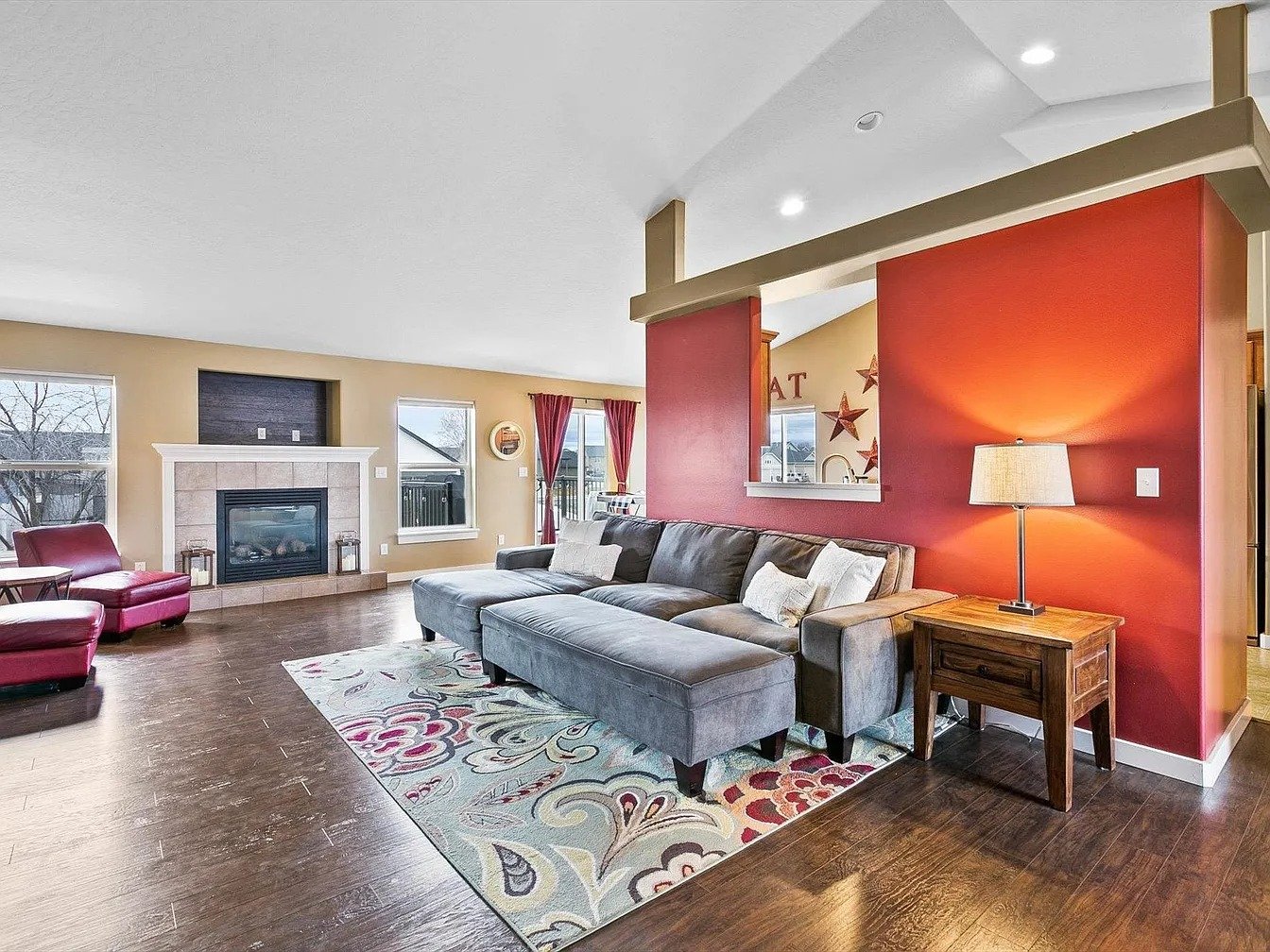 1518 W Carolina Way