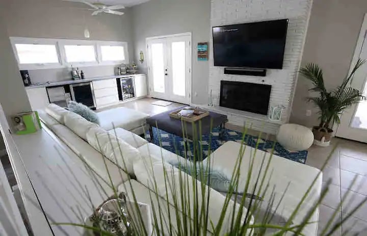 #492 Unbelievable Oceanfront Views Newly Renovated Summer Rental