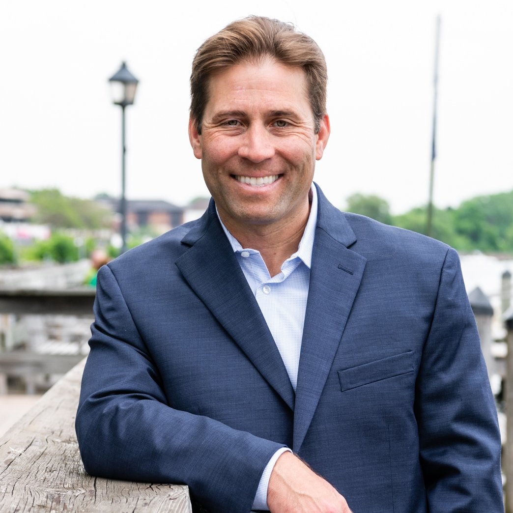 Stuart Francis White Bear Lake, MN Real Estate Agent Headshot