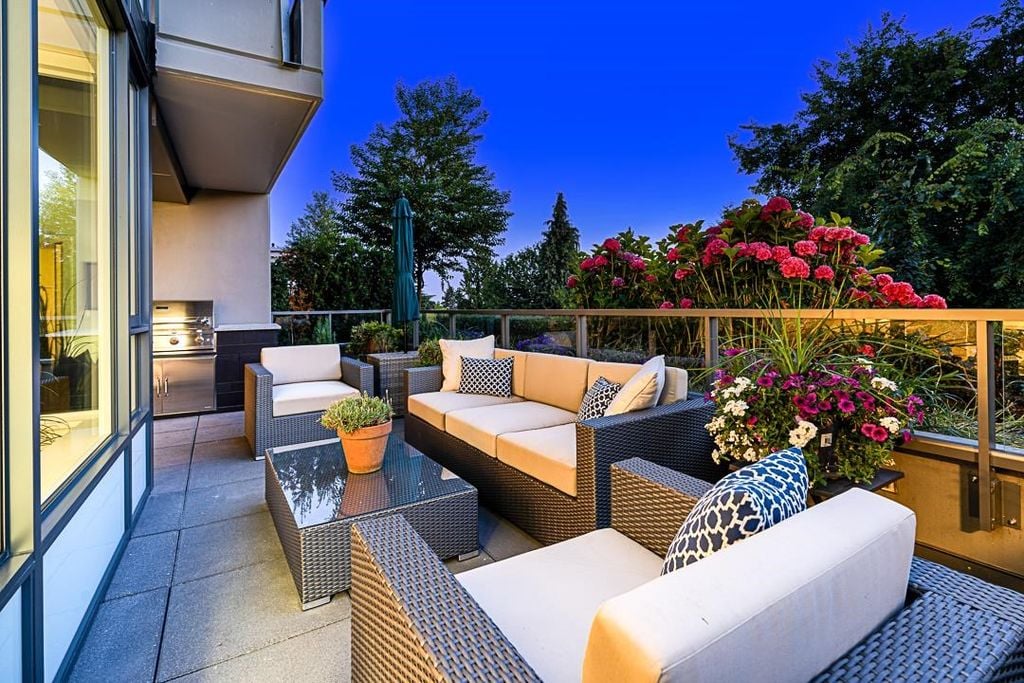 6333 West Blvd, #211
