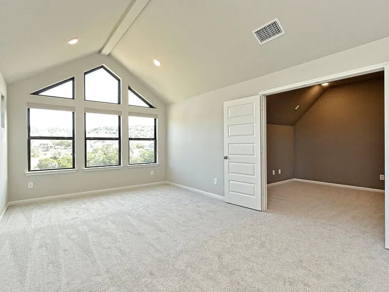 18005 Crofton Cv
