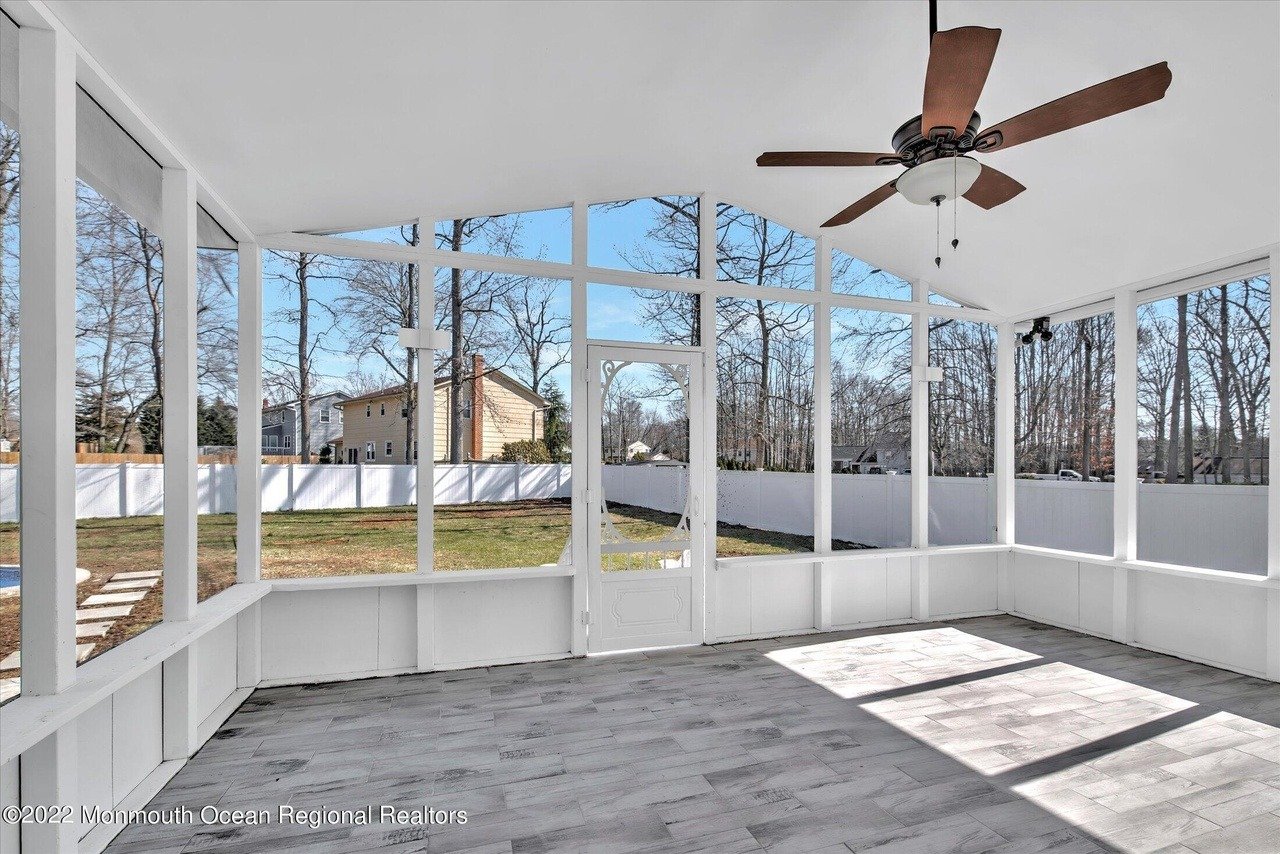 36 Kensington Dr