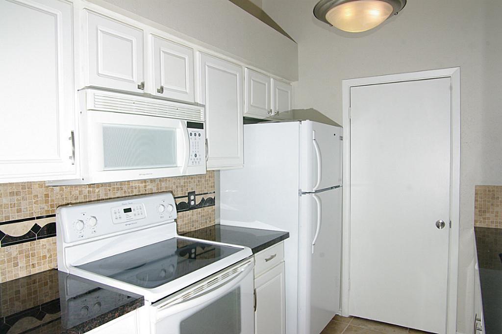 2277 S Kirkwood Rd, #606