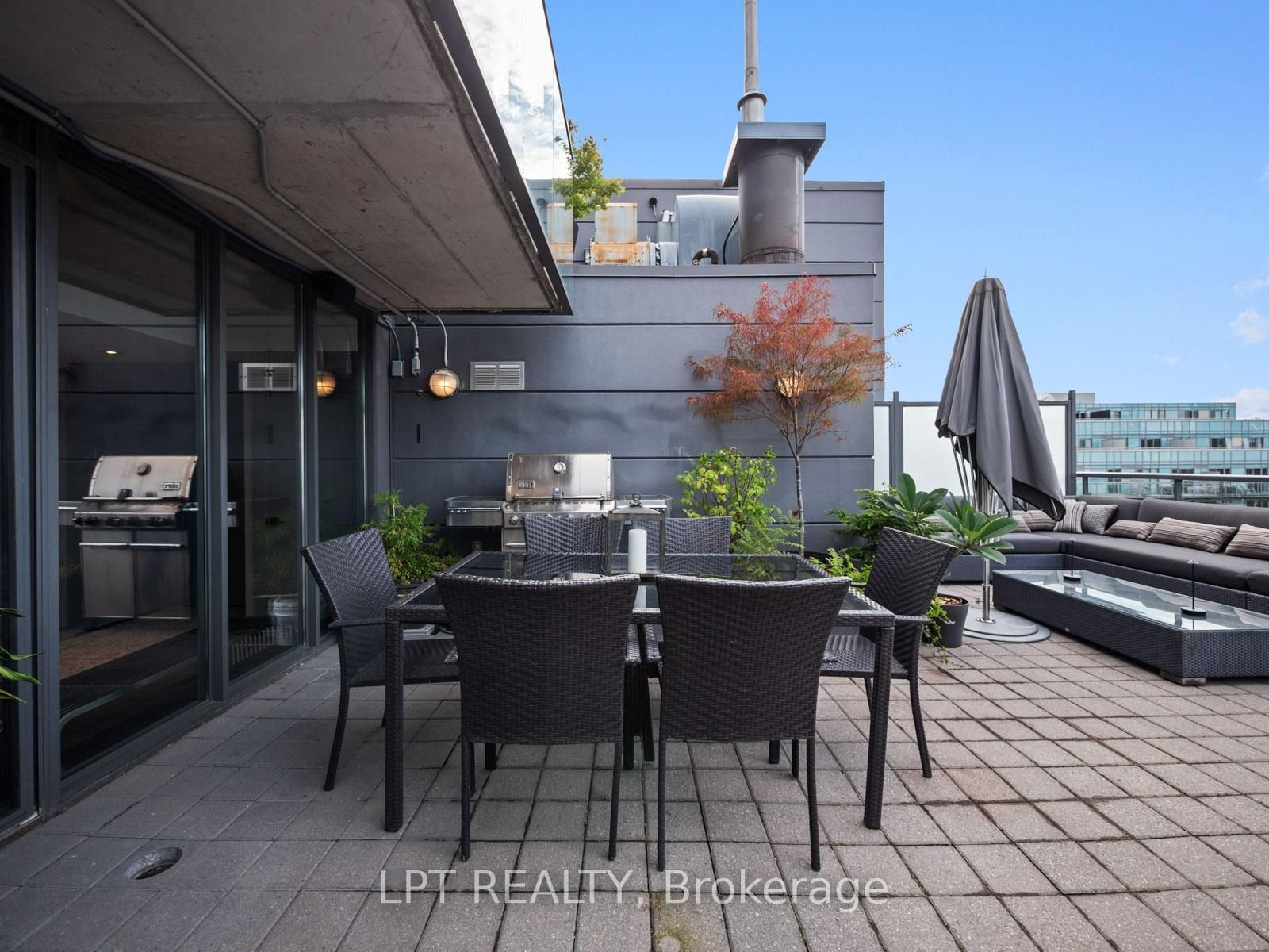 PENTHOUSE LUXURY IN KING WEST