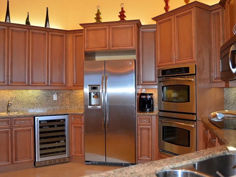 572 SW Squire Johns Ln